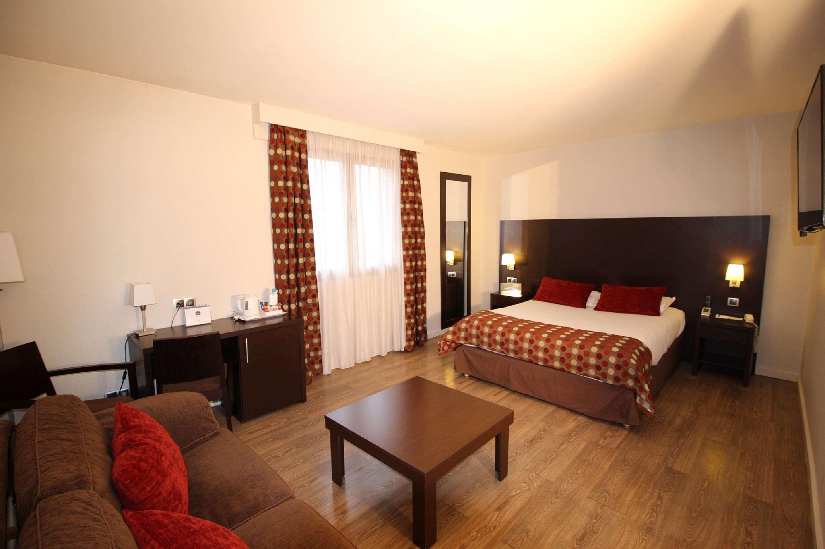 Best Western Hotel Des Barolles - Lyon Sud Бринье Екстериор снимка