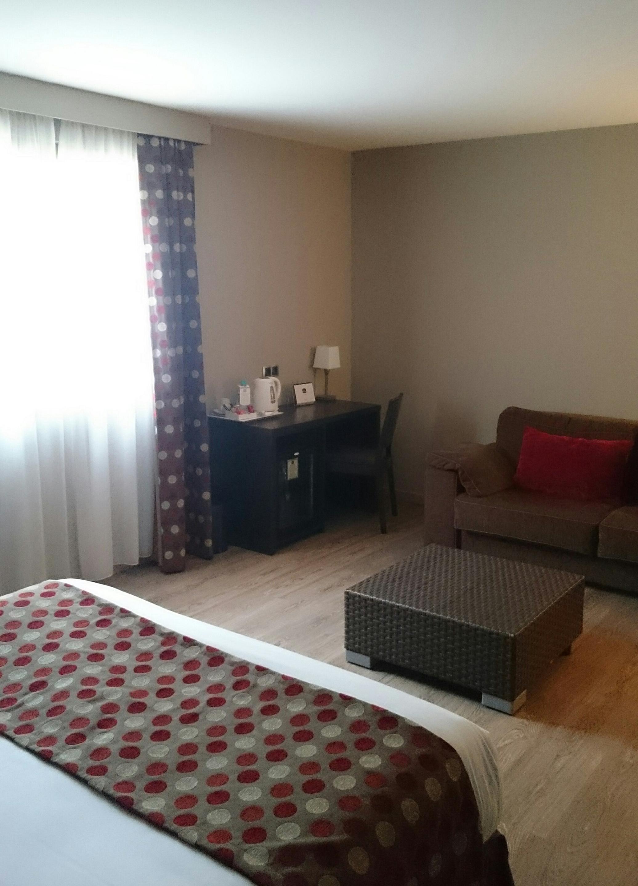 Best Western Hotel Des Barolles - Lyon Sud Бринье Екстериор снимка
