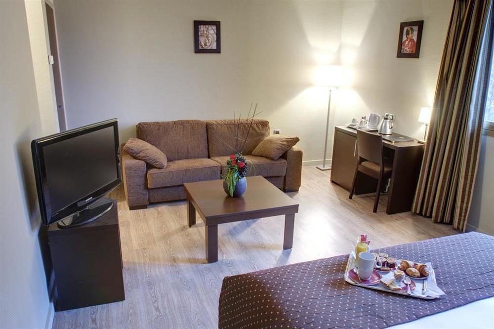 Best Western Hotel Des Barolles - Lyon Sud Бринье Стая снимка