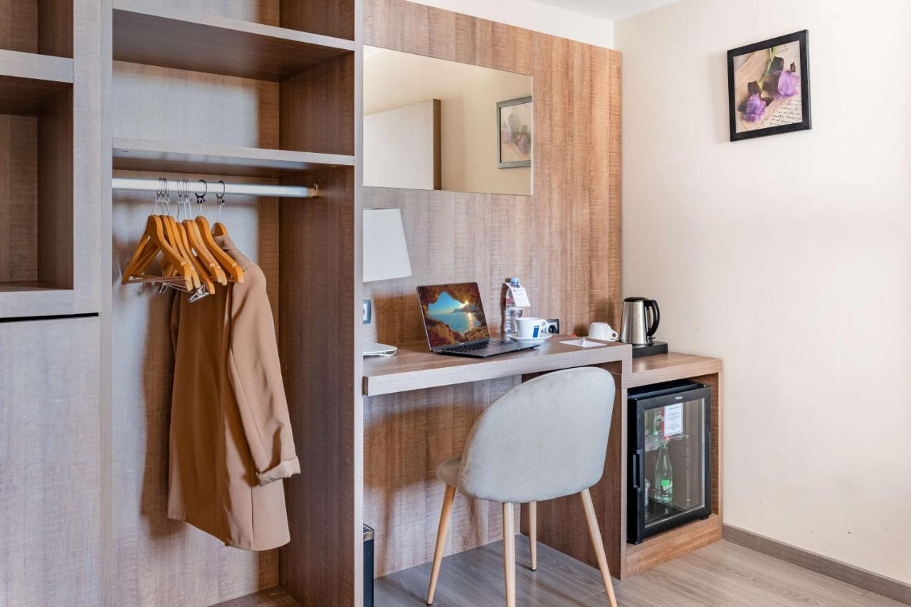 Best Western Hotel Des Barolles - Lyon Sud Бринье Екстериор снимка
