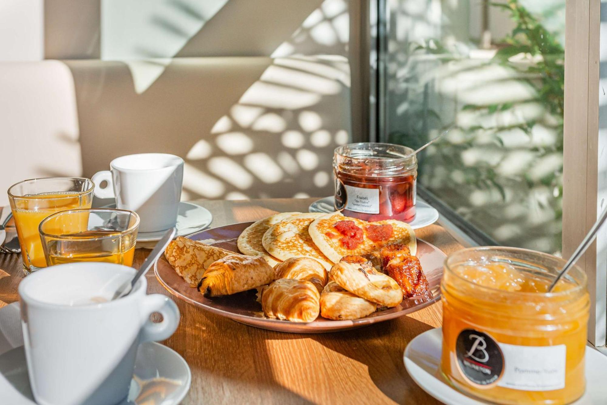 Best Western Hotel Des Barolles - Lyon Sud Бринье Екстериор снимка