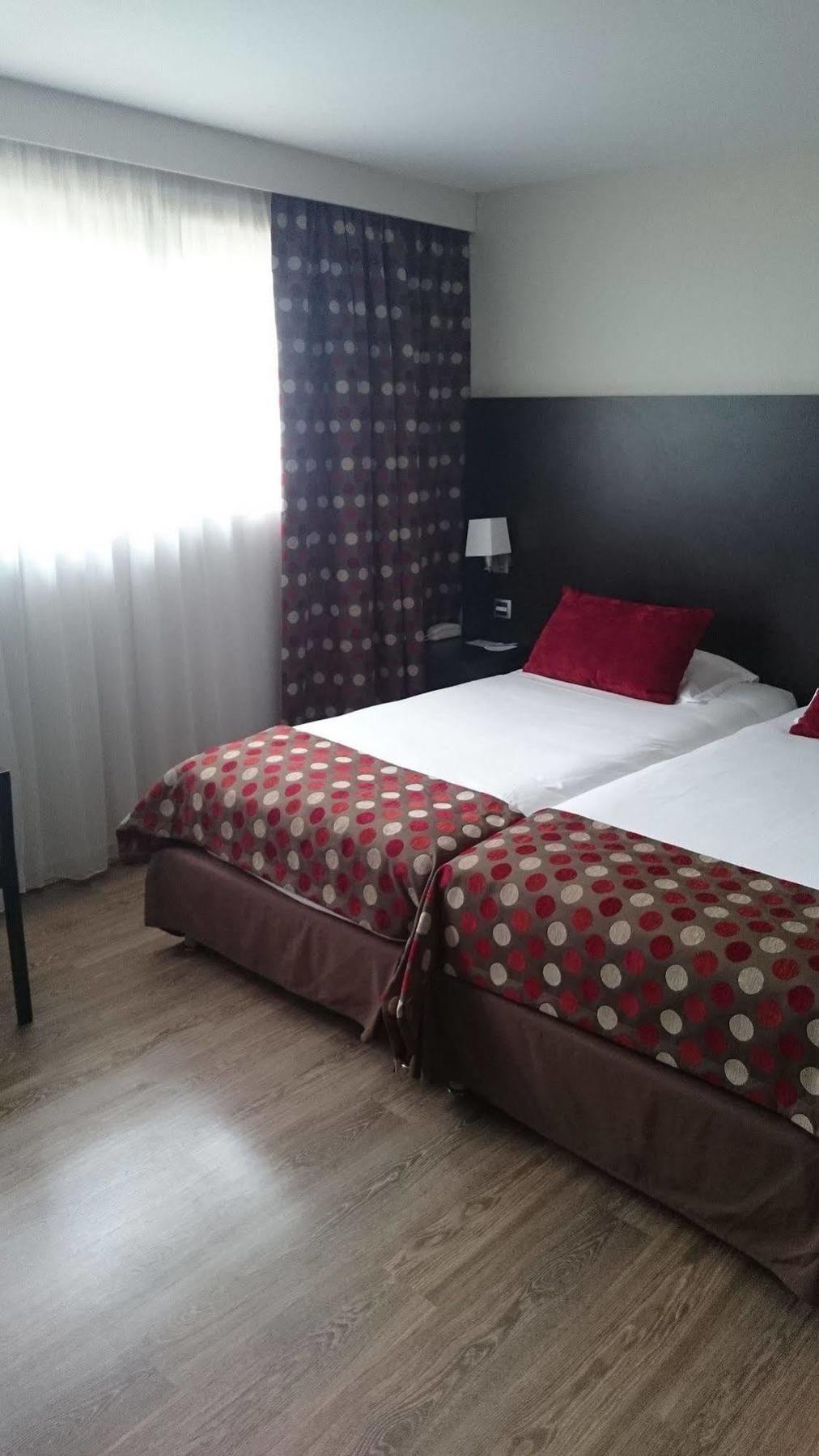 Best Western Hotel Des Barolles - Lyon Sud Бринье Екстериор снимка