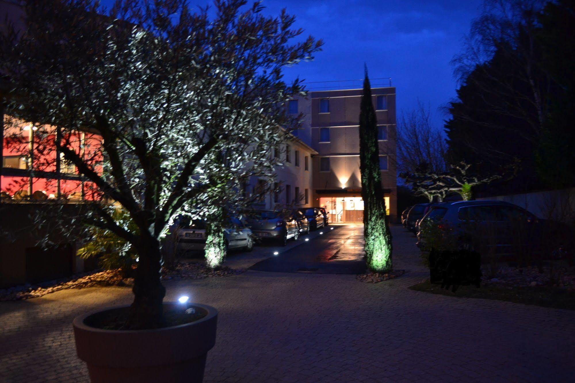 Best Western Hotel Des Barolles - Lyon Sud Бринье Екстериор снимка